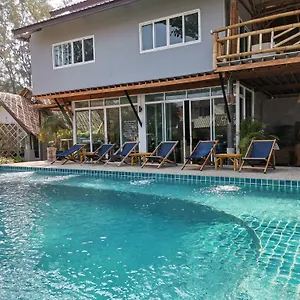 Bambie Boutique & Ko Lanta